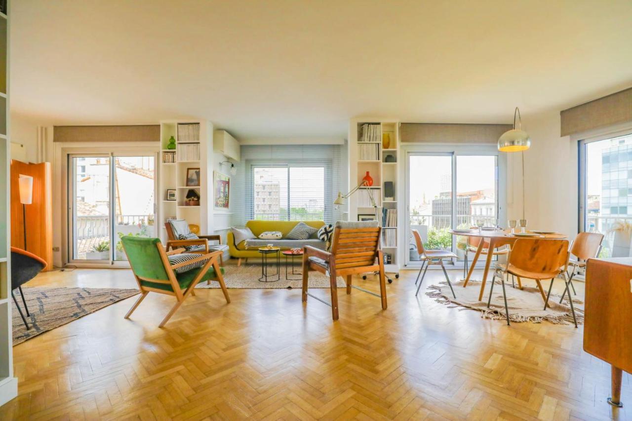 Standing 2 Ch - Proche Metro Et Castellane Apartment *